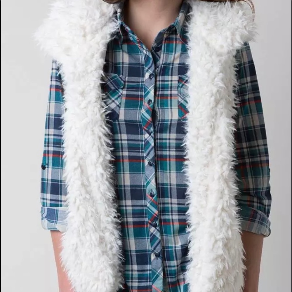 NWOT me Jane faux fur hooded vest
